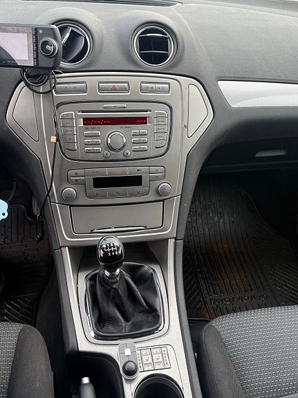 Ford Mondeo 12 of 15