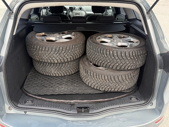 Ford Mondeo 15 of 15