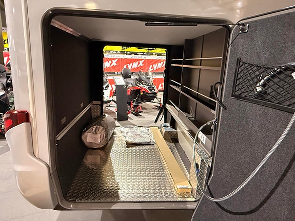 Hymer B-MC I 680 2,0/170hk 9G Aut Premium-Line *KAMPANJE* 11 of 30