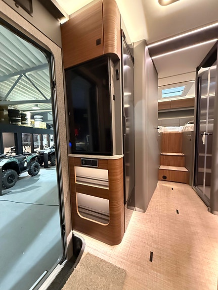 Hymer B-MC I 680 2,0/170hk 9G Aut Premium-Line *KAMPANJE* 20 of 30