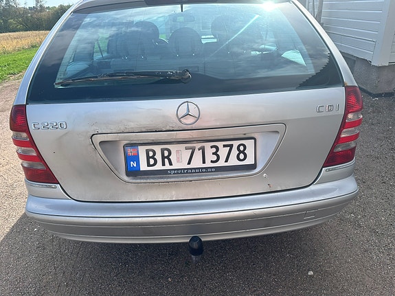 Mercedes-Benz C220 d 13 of 15