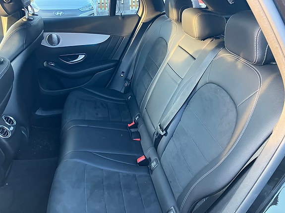 Mercedes-Benz GLC350 e 11 of 13