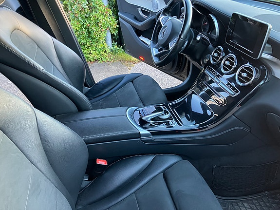 Mercedes-Benz GLC350 e 9 of 13
