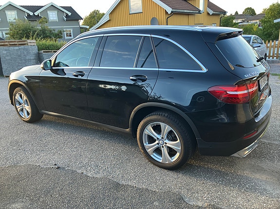 Mercedes-Benz GLC350 e 7 of 13