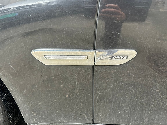 BMW 750i 7 of 16