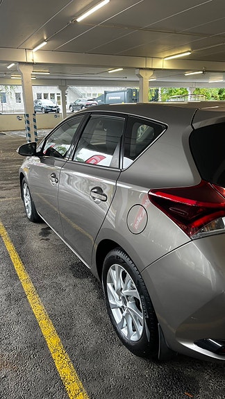 Toyota Auris 4 of 20