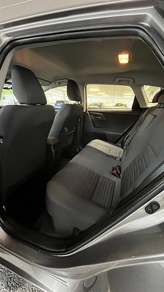 Toyota Auris 10 of 20