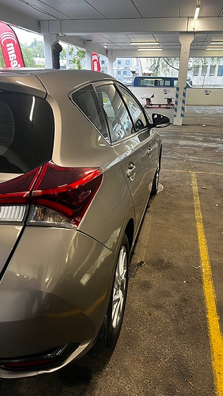 Toyota Auris 6 of 20