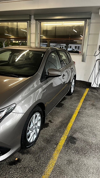 Toyota Auris 3 of 20