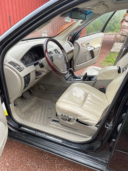 Volvo XC90 12 of 24