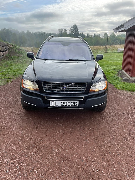 Volvo XC90 6 of 24