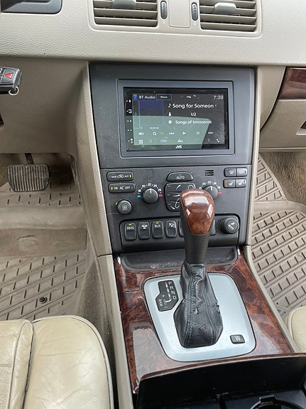 Volvo XC90 14 of 24