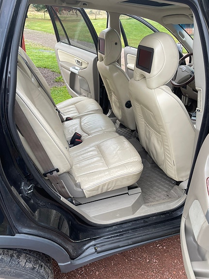 Volvo XC90 16 of 24
