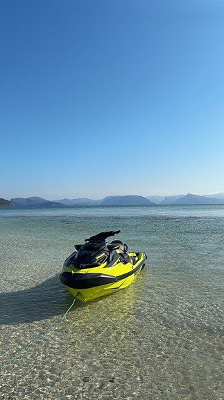 Vurderer salg av min Sea-Doo RXT-X RS 2 of 4