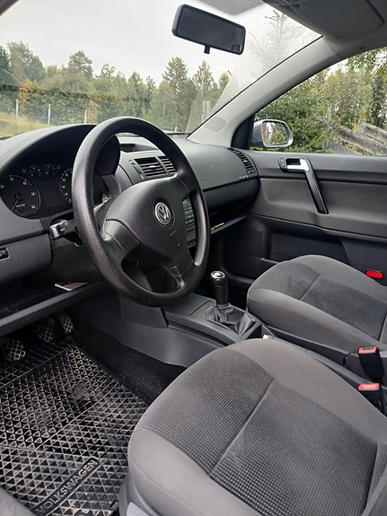 Volkswagen Polo 7 of 9
