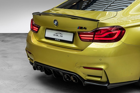 BMW M4 7 of 30