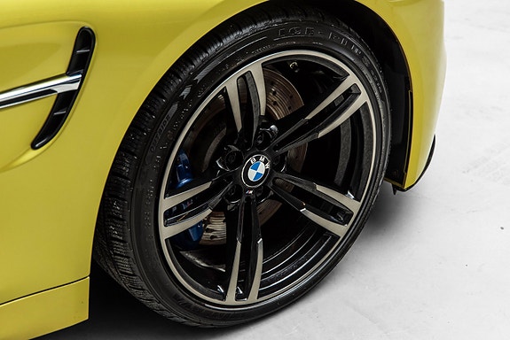 BMW M4 9 of 30