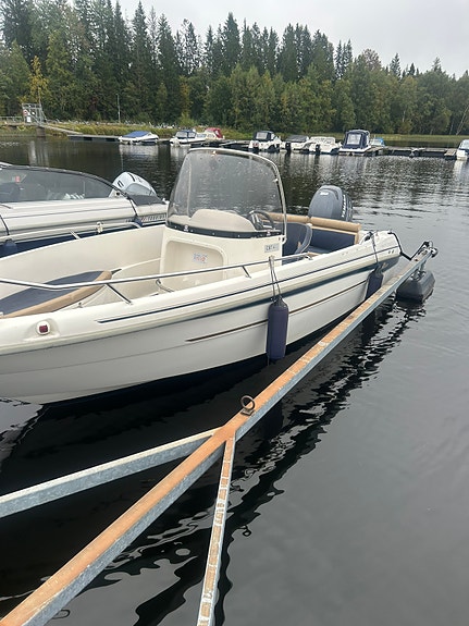 Yamarin 61 CC m/Yamaha F150 Kalesje og teakdørk. 5 of 30