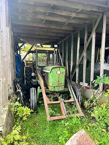 John Deere 2030 2 of 5