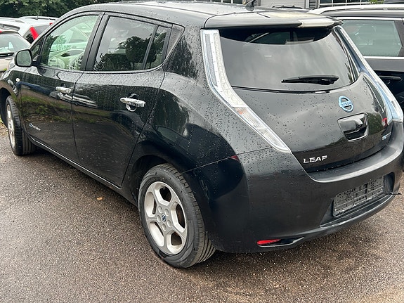 Nissan Leaf 2 of 11
