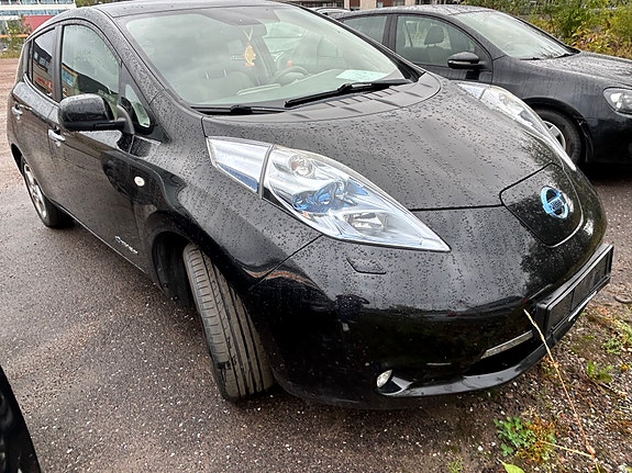 Nissan Leaf 8 of 11