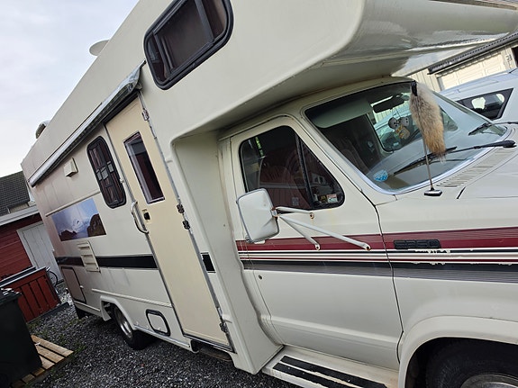 Ford Econoline 350 Eldorado 2 of 11
