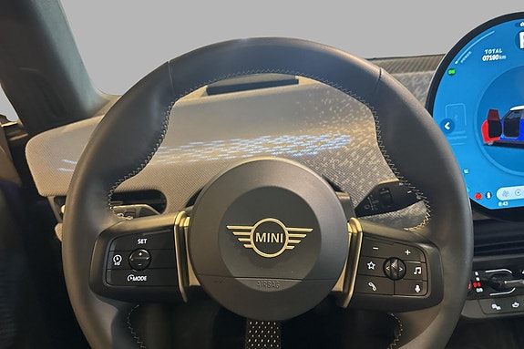 MINI Cooper SE 12 of 30