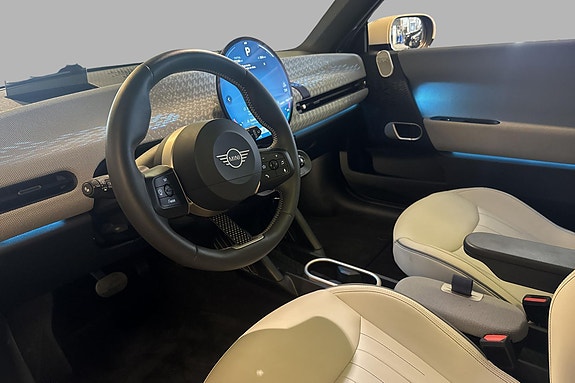 MINI Cooper SE 10 of 30