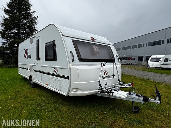 Bürstner AVERSO NORDIC 580 TS - 4 sengeplasser - WC/dusj - Gulvvarme - Sykkelstativ 3 of 30