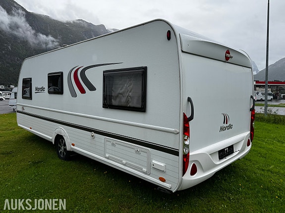 Bürstner AVERSO NORDIC 580 TS - 4 sengeplasser - WC/dusj - Gulvvarme - Sykkelstativ 7 of 30