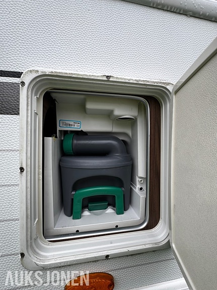 Bürstner AVERSO NORDIC 580 TS - 4 sengeplasser - WC/dusj - Gulvvarme - Sykkelstativ 20 of 30