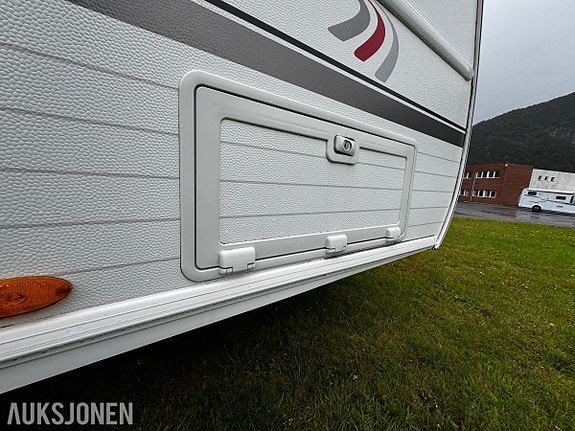 Bürstner AVERSO NORDIC 580 TS - 4 sengeplasser - WC/dusj - Gulvvarme - Sykkelstativ 18 of 30