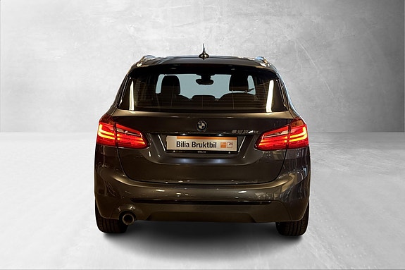 BMW 225xe 3 of 28