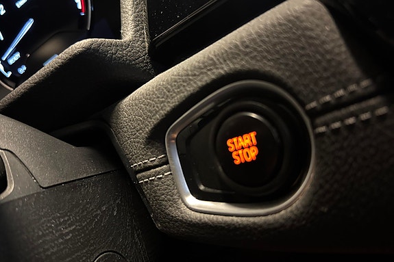 BMW 225xe 19 of 28