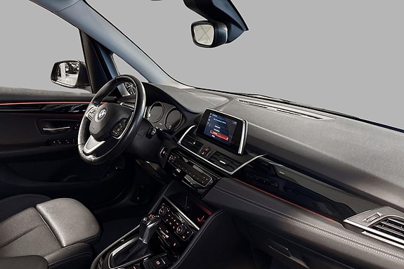 BMW 225xe 20 of 28