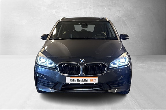 BMW 225xe 2 of 28