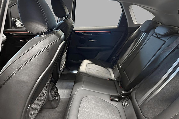 BMW 225xe 17 of 28
