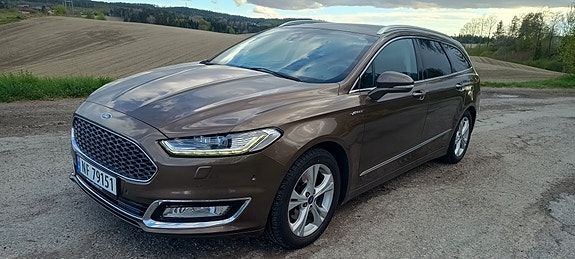 Ford Mondeo 10 of 17