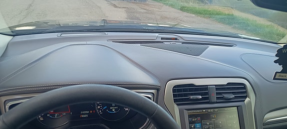Ford Mondeo 14 of 17