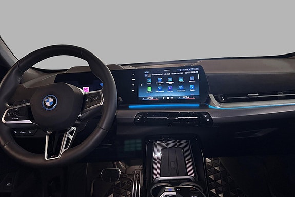 BMW iX1 14 of 30