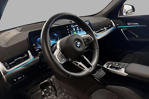 BMW iX1 12 of 30