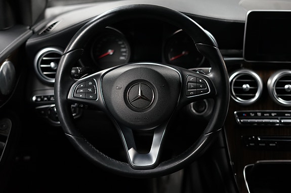 Mercedes-Benz GLC220 d 10 of 30