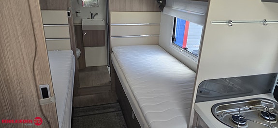 Challenger 377 Enkeltsenger og stor bad bak 16 of 30