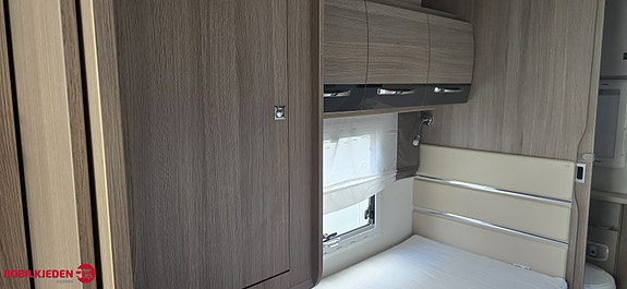 Challenger 377 Enkeltsenger og stor bad bak 19 of 30