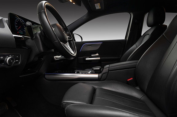 Mercedes-Benz EQA250 17 of 26