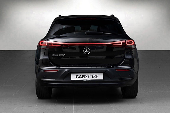 Mercedes-Benz EQA250 8 of 26