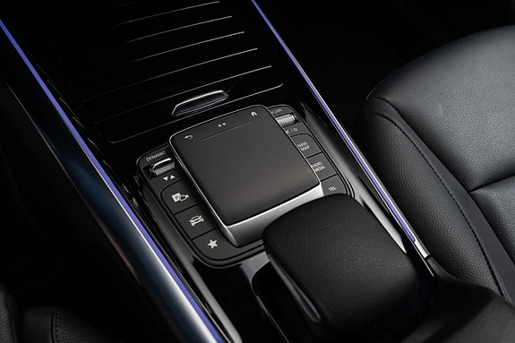 Mercedes-Benz EQA250 13 of 26