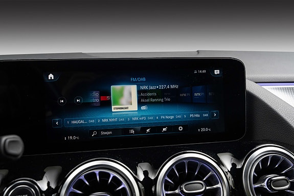 Mercedes-Benz EQA250 16 of 26