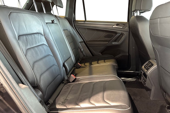 Volkswagen Tiguan 12 of 26