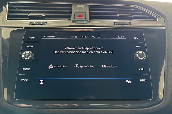 Volkswagen Tiguan 17 of 26